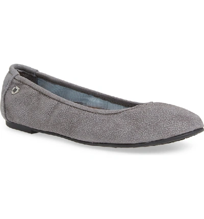 Minnetonka Anna Ballerina Flat In Distressed Charcoal