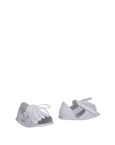 Burberry Babies' Newborn Shoes In White