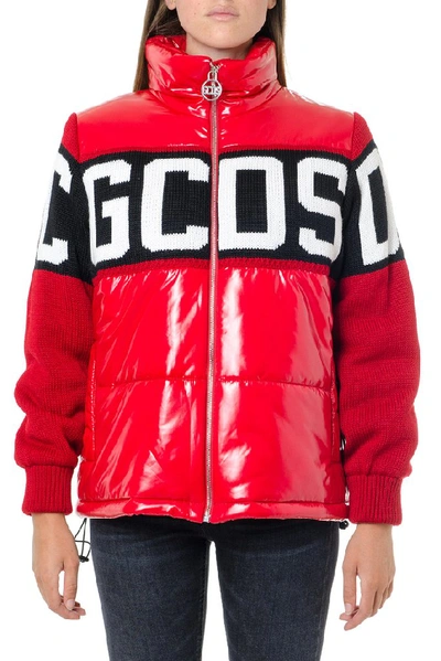 Gcds Logo Panelled Down Jacket In Red