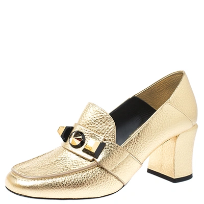 Pre-owned Fendi Gold Textured Leather Geometric Stud Loafer Pumps Size 39