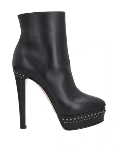 Le Silla Ankle Boot In Black