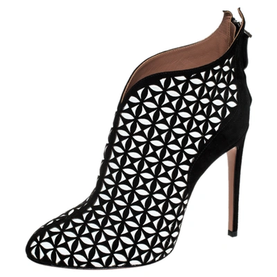 Pre-owned Alaïa Black/white Floral Cut Out Suede Booties Size 40