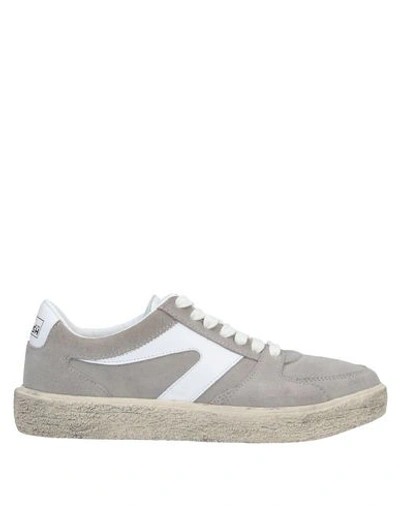 Walsh Sneakers In Grey