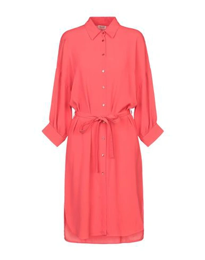Her Shirt Midi Dresses In Red