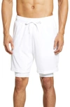 Alo Yoga Unity 2-in-1 Shorts In White/white