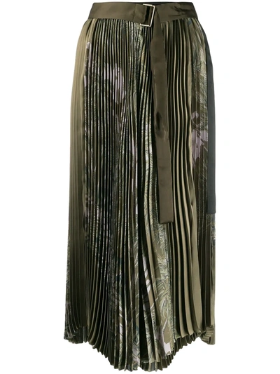 Sacai Sun Surf-print Pleated Skirt In Black