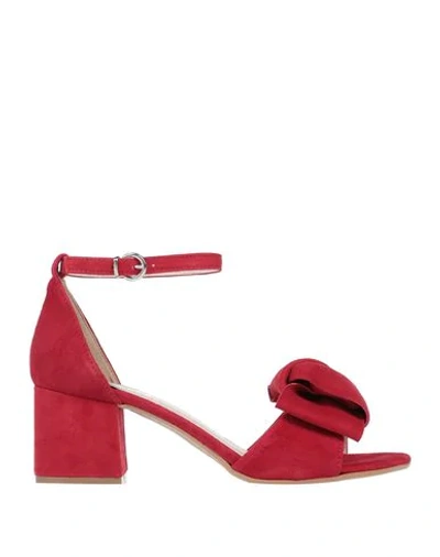 Estelle Sandals In Brick Red