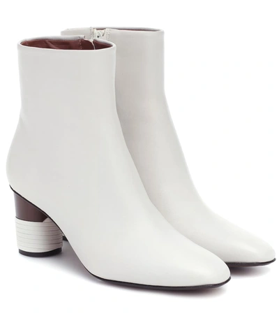 Souliers Martinez Asturias Leather Ankle Boots In White