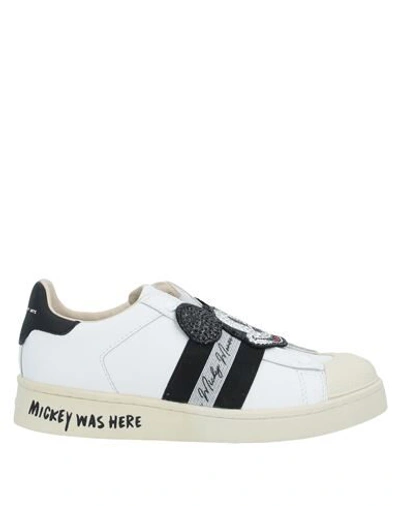 Moa Master Of Arts Women's Shoes Leather Trainers Sneakers In White