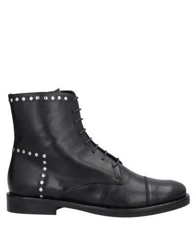 Anna F. Ankle Boots In Black