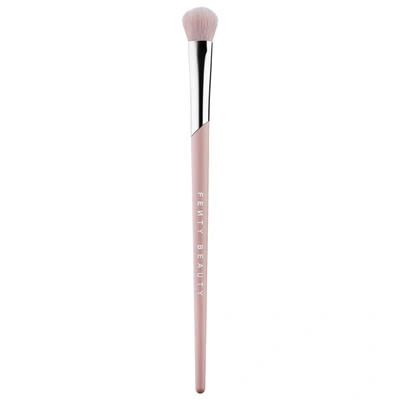 Fenty Beauty By Rihanna Plush Eyeshadow Brush 240