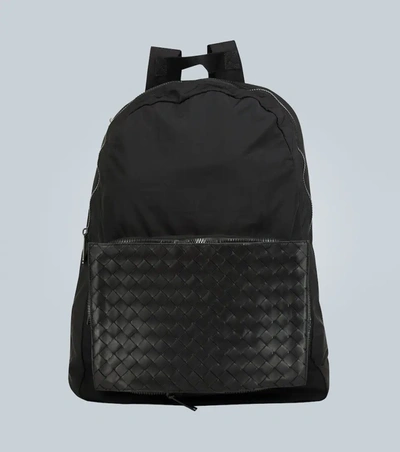Bottega Veneta Removable Intrecciato Pouch Backpack In Black