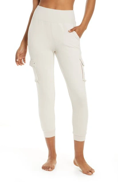 Alo Yoga 7/8 High-waist Cargo Sweatpants In Bone