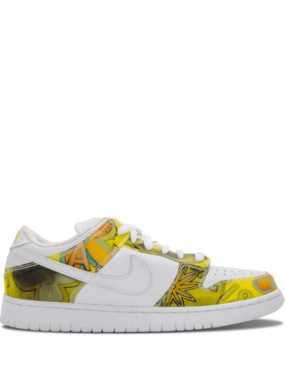 Nike Dunk Low Pro Sb Sneakers In White