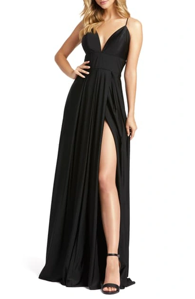 Mac Duggal Plunge Neck Pleated Gown In Black