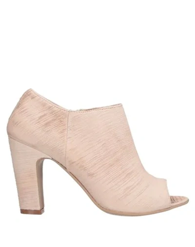 Fiorifrancesi Ankle Boots In Sand