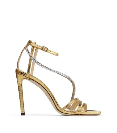 Jimmy Choo Thaia 100 Offene Sandaletten Aus Goldenem Leder Mit Natterrelief Und Kristallkette