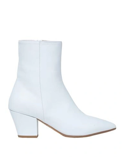 8 By Yoox Ankle Boots In Ivory