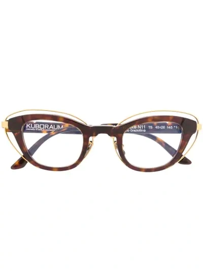 Kuboraum Tortoiseshell Cat-eye Frame Glasses In Brown