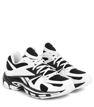 Vetements Spike Runner 200 Mesh And Rubber Sneakers In White