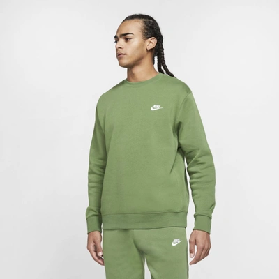 Nike Sportswear Club Crew In Green
