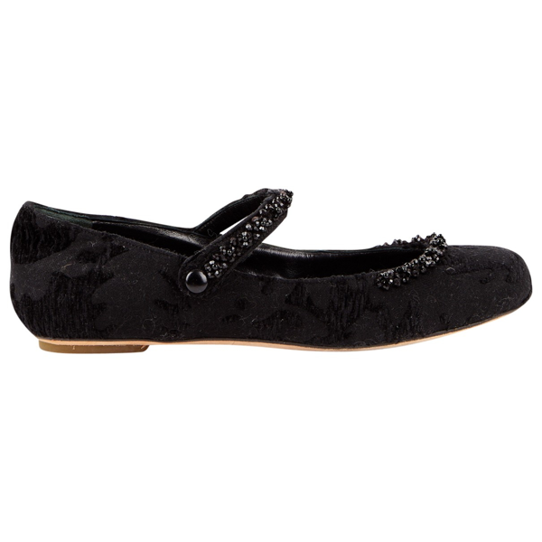black cloth flats