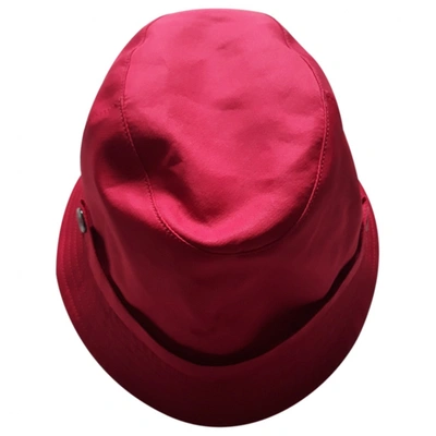 Pre-owned Burberry Beanie In Red