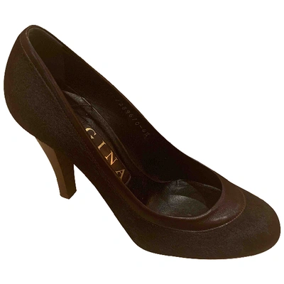 Pre-owned Gina Pony-style Calfskin Heels In Brown