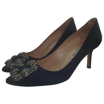 Pre-owned Manolo Blahnik Blue Cloth Heels