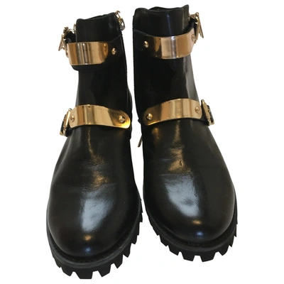 Pre-owned Schutz Leather Buckled Boots In Black
