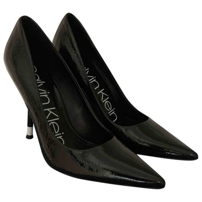 Pre-owned Calvin Klein Patent Leather Heels In Black