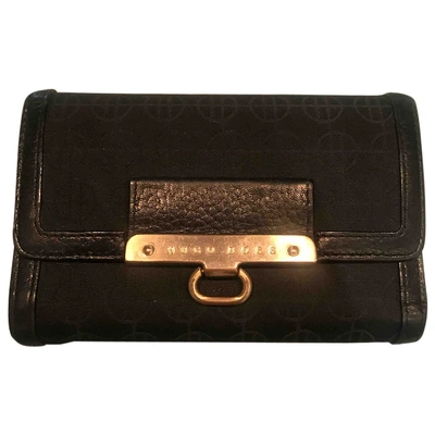 Pre-owned Hugo Boss Leather Wallet In Black