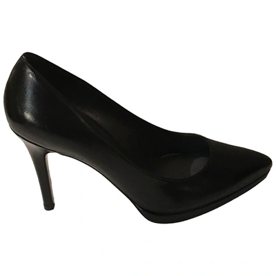 Pre-owned Stuart Weitzman Leather Heels In Black