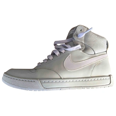 Pre-owned Nike Sb Dunk  Grey Trainers