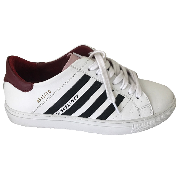 axel arigato all white
