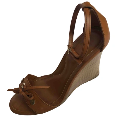 Pre-owned Tod's Leather Sandals In Camel