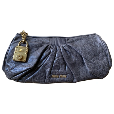 Pre-owned Miu Miu Leather Clutch Bag In Grey