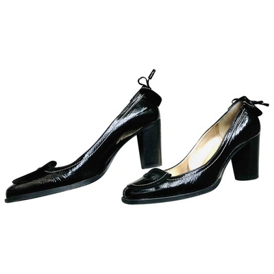 Pre-owned Paule Ka Patent Leather Flats In Black