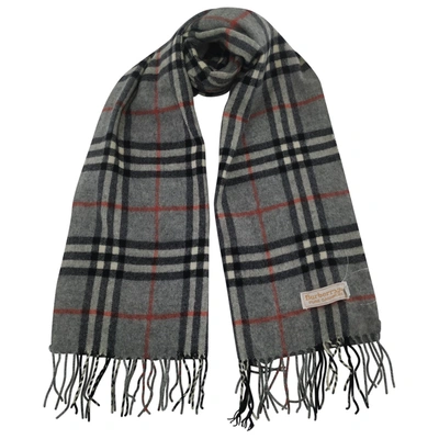 Pre-owned Burberry Cashmere Scarf In Grey