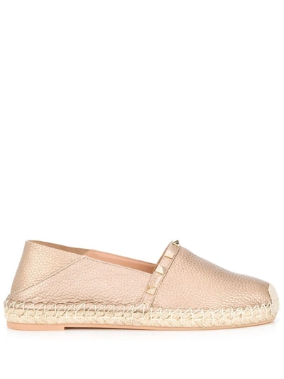 Valentino Garavani Rockstud Flat Espadrilles In Pink