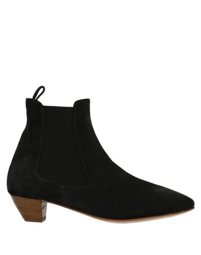 Elia Maurizi Ankle Boots In Black