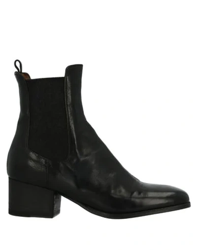 Elia Maurizi Ankle Boots In Black