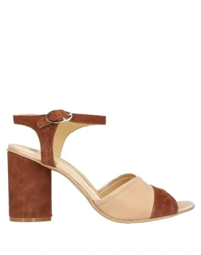 Fiorifrancesi Sandals In Brown