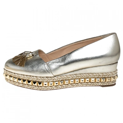 Pre-owned Christian Louboutin Gold Leather Espadrilles