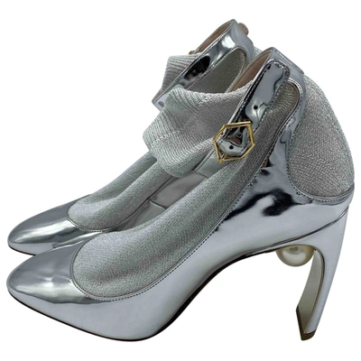 Pre-owned Nicholas Kirkwood Cloth Heels In Silver