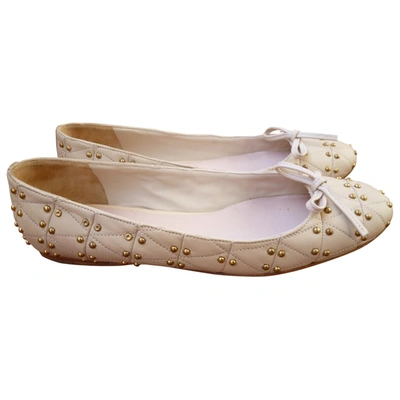 Pre-owned Miu Miu Ecru Leather Ballet Flats