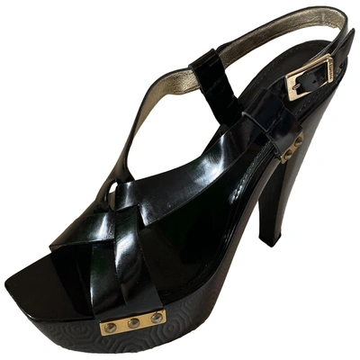 Pre-owned Versace Black Patent Leather Heels