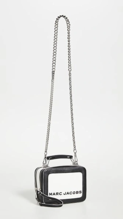 The Marc Jacobs Chain Shoulder Strap In Nickel