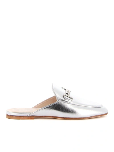 Tod's Laminated Leather Flat Mules In Silver