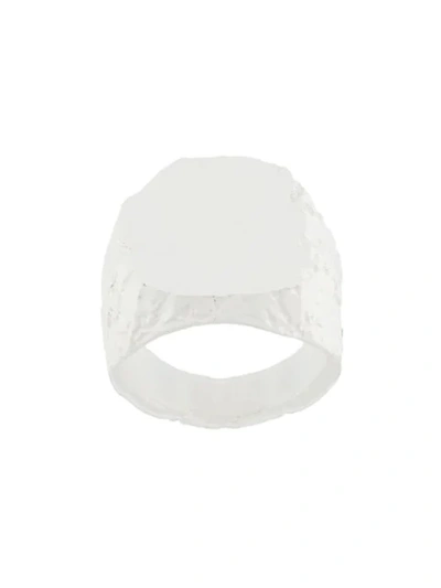 Nove25 Lapidated-effect Hammered Ring In White